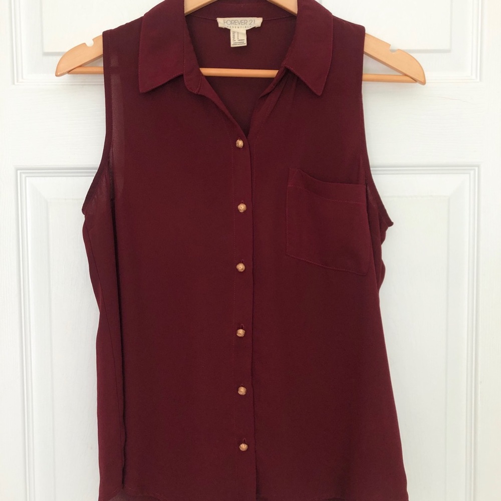 Maroon Button-down Sleeveless Blouse